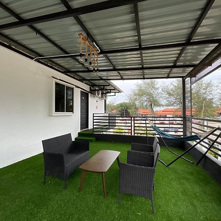 The Sky Inn Kuantan Extérieur photo