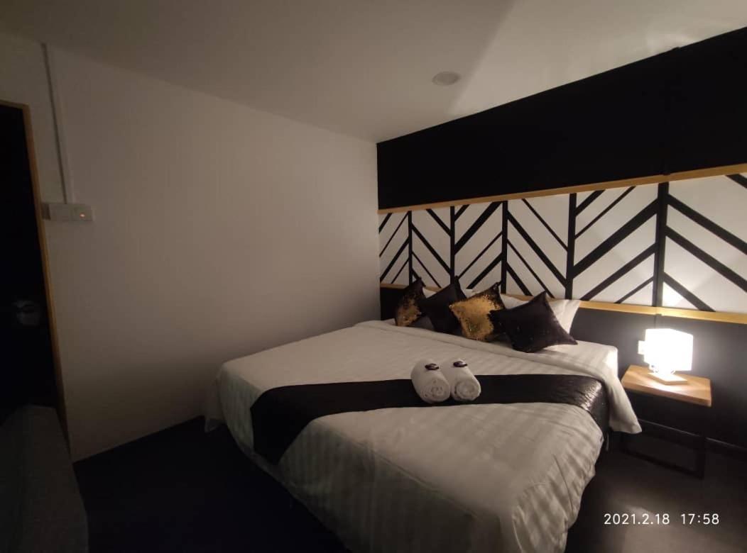 The Sky Inn Kuantan Extérieur photo