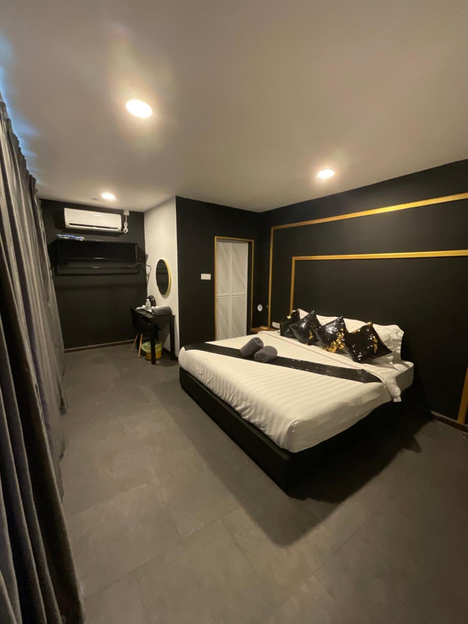 The Sky Inn Kuantan Extérieur photo